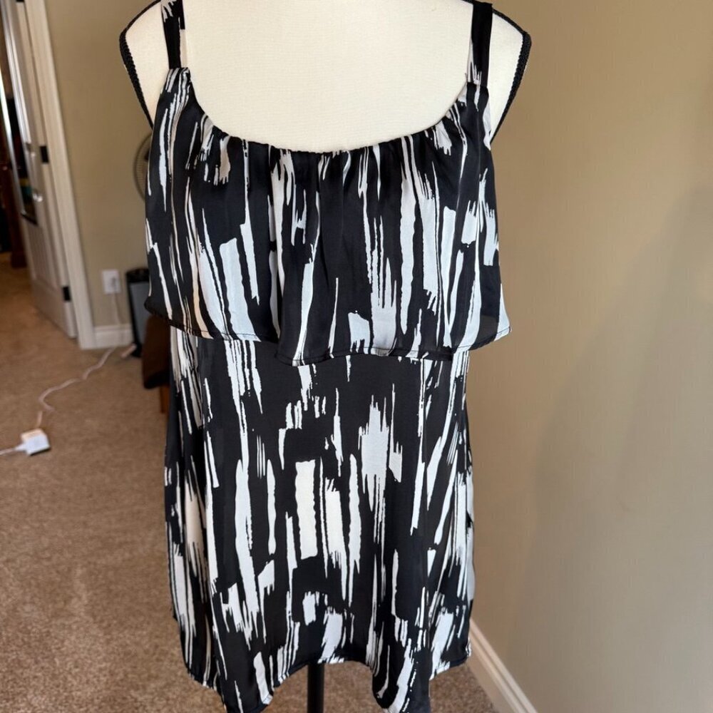 George camisole Black white cami swing top tank ruffled bodice Women's Sz M